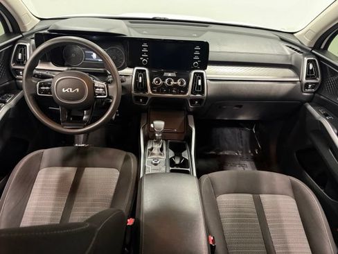 Used 2022 Kia Sorento LX FWD image 33