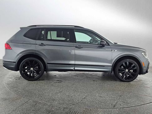Used 2021 Volkswagen Tiguan SE R-Line image 2
