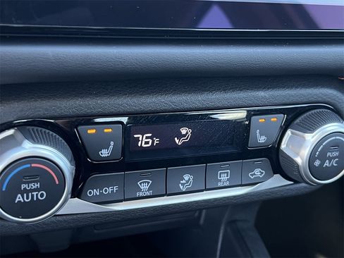 Certified 2025 Nissan Versa SR w/ Trunk Package image 18