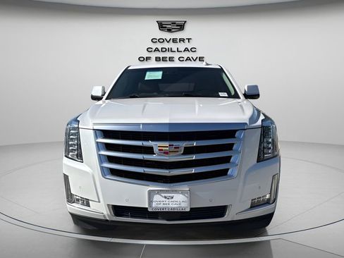 Used 2019 Cadillac Escalade Premium Luxury image 2