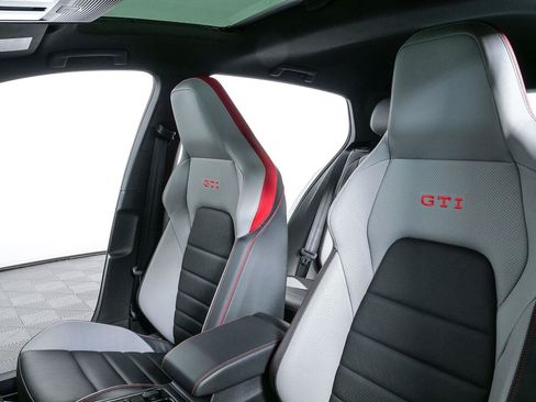 Used 2025 Volkswagen GTI Autobahn FWD image 5