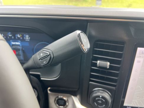 New 2026 Ford F250 Platinum AWD/4WD image 13