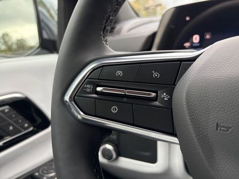 New 2025 Chevrolet Suburban Premier image 18