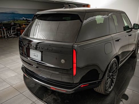 New 2026 Land Rover Range Rover SV AWD/4WD image 15