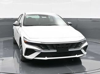 Used 2025 Hyundai Elantra Sport video 2