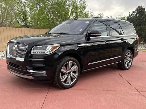 Used 2018 Lincoln Navigator Reserve w/ Technology Package image 3