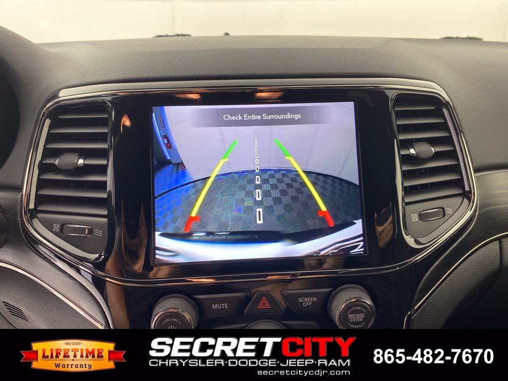 Used 2021 Jeep Grand Cherokee Limited X AWD/4WD image 21