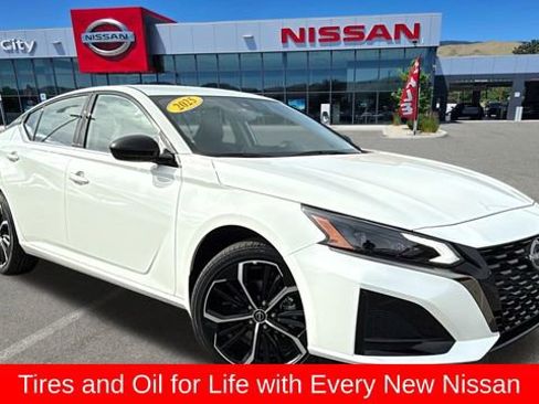 New 2025 Nissan Altima 2.5 SR image 1