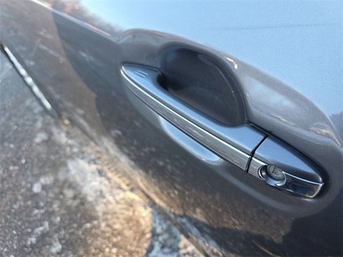 Used 2015 Toyota Sienna L image 30