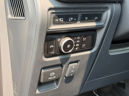 Used 2024 Ford F150 Platinum AWD/4WD image 19