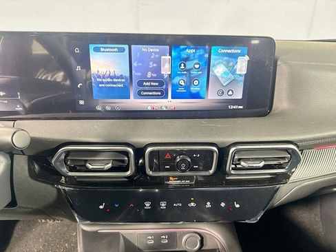 New 2026 Nissan Sentra SV image 13