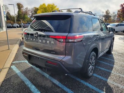 New 2025 Nissan Pathfinder SV