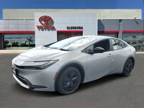 New 2026 Toyota Prius Plug-In Hybrid FWD image 7