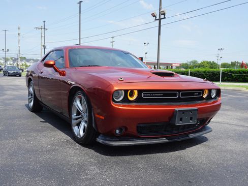 Used 2022 Dodge Challenger GT w/ Plus Package RWD image 3