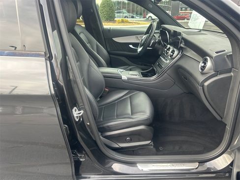 Used 2022 Mercedes-Benz GLC 300 image 14