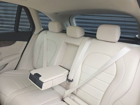 Used 2021 Mercedes-Benz GLC 300 4MATIC image 15