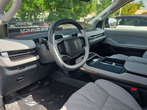 New 2026 Lincoln Navigator Black Label AWD/4WD image 17