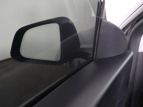 Used 2021 Tesla Model Y Long Range AWD/4WD image 33