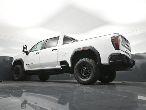 Used 2024 GMC Sierra 2500 AT4X w/ AT4X AEV Edition AWD/4WD image 42