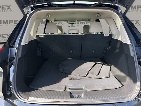 Used 2025 Nissan Rogue SV image 25