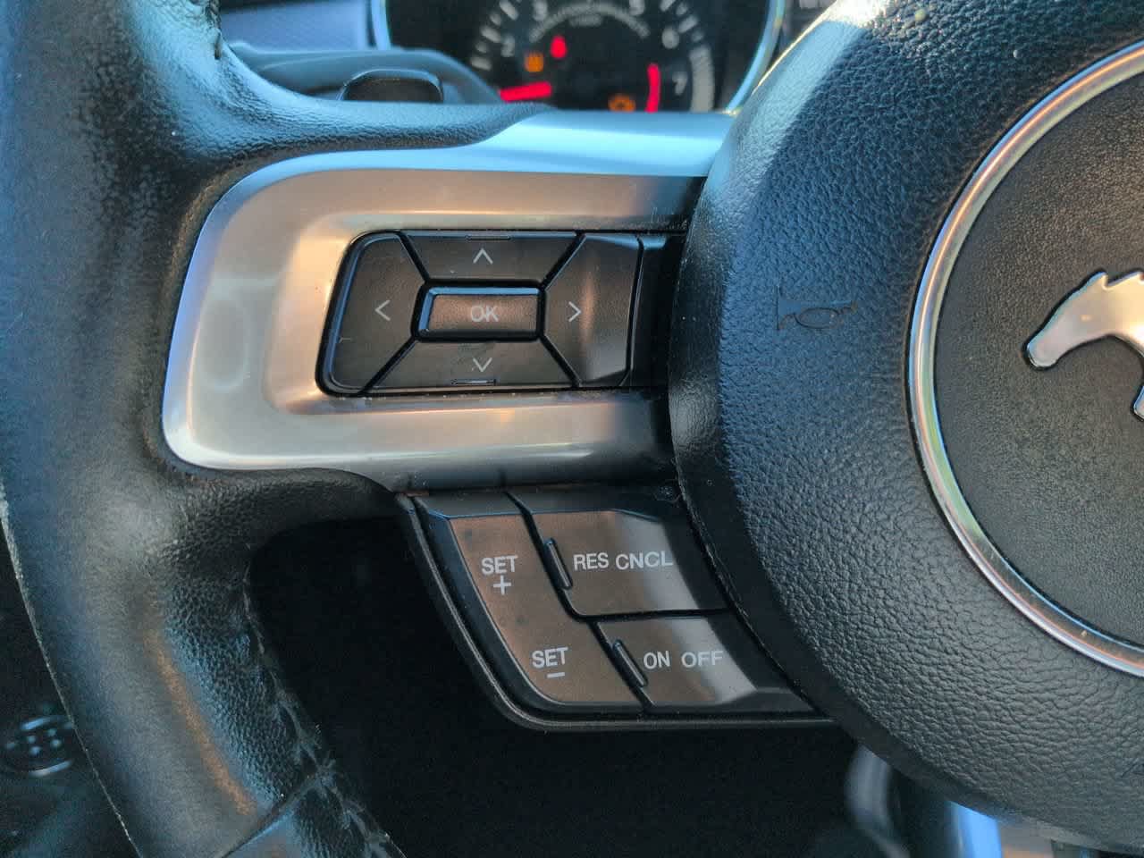 Used 2016 Ford Mustang Coupe RWD image 21
