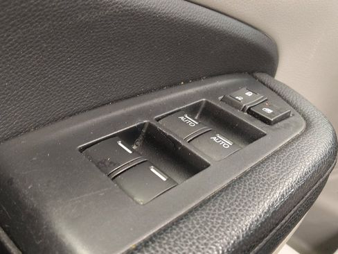 Used 2017 Honda Pilot Touring image 27