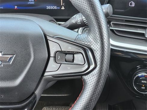 Certified 2024 Chevrolet Trax RS w/ Sunroof Package image 29