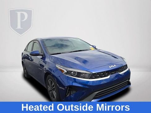Used 2024 Kia Forte LXS w/ LXS Technology Package FWD image 5