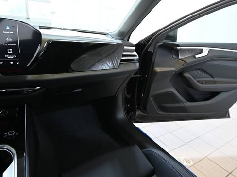 Used 2026 Audi A6 Premium Plus AWD/4WD image 32