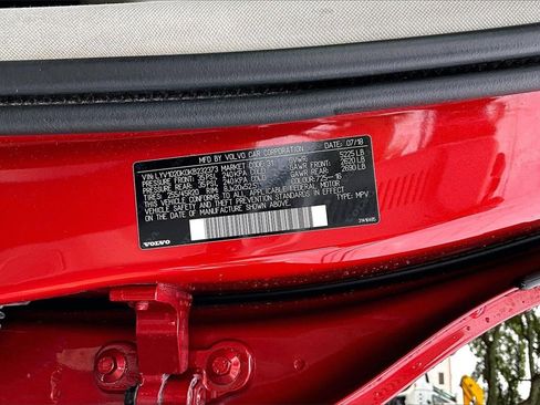 Used 2019 Volvo XC60 T5 Momentum w/ Premium Package image 36