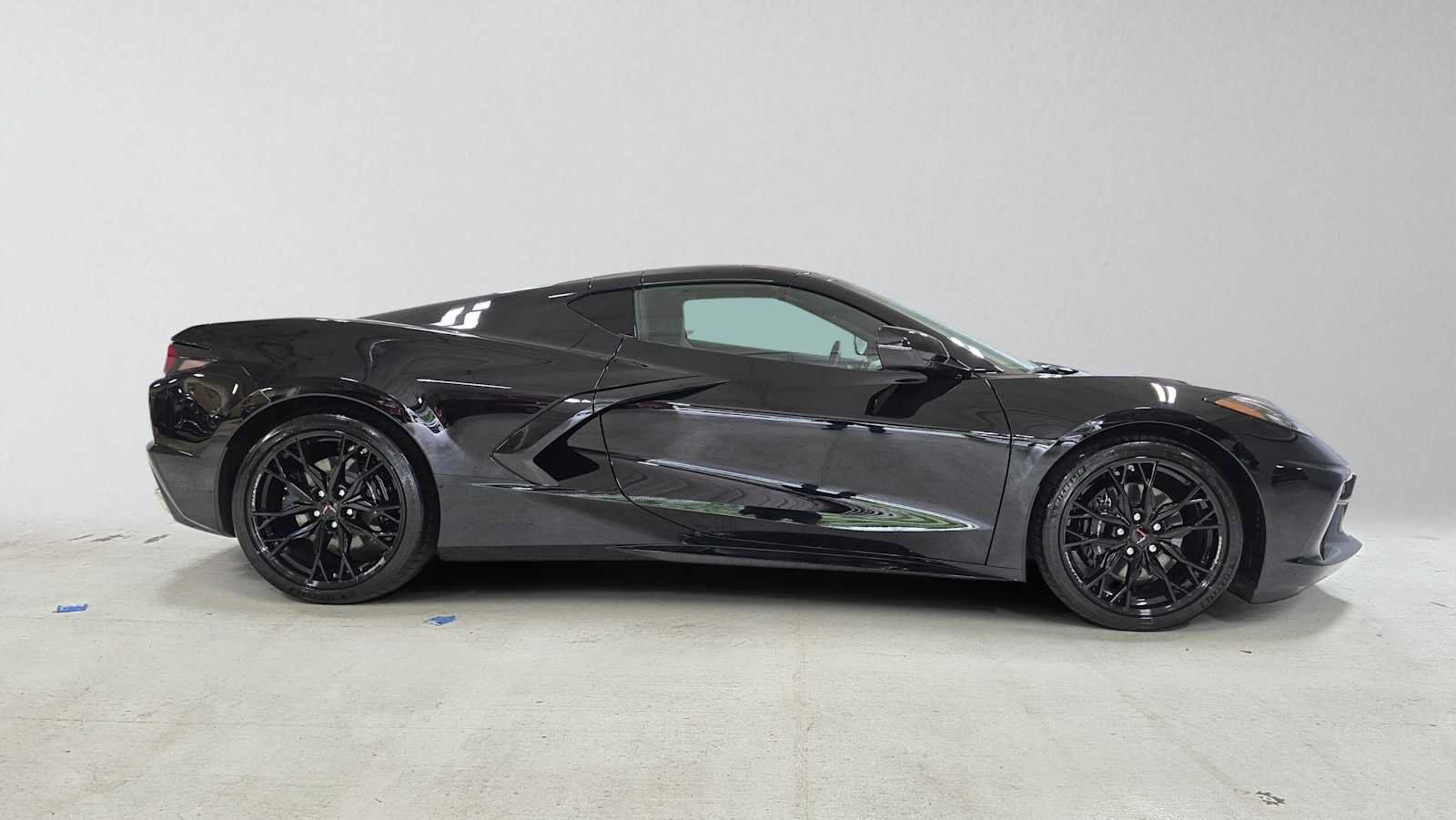 Used 2026 Chevrolet Corvette Stingray Coupe w/ 1LT RWD image 2