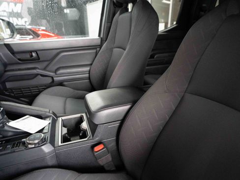 Certified 2024 Toyota Tacoma SR5 image 11