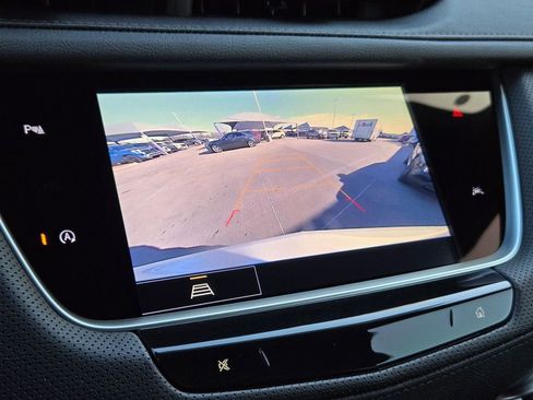 New 2025 Cadillac XT6 Luxury image 19