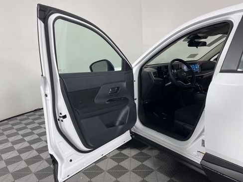 New 2026 Nissan Kicks S FWD image 17