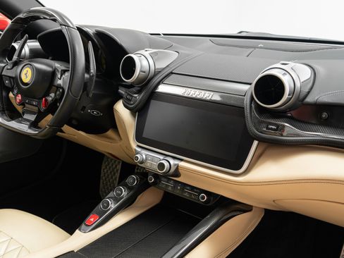 Used 2020 Ferrari GTC4Lusso image 29