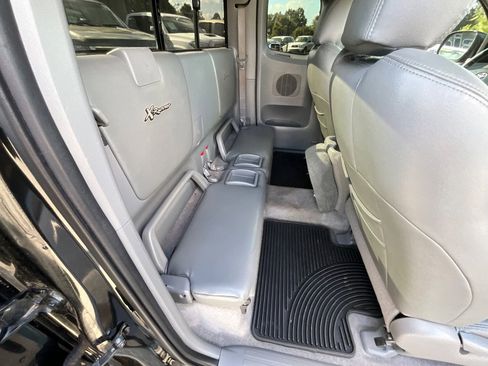 Used 2006 Toyota Tacoma X-Runner image 29