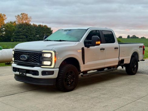 Used 2023 Ford F350 XL w/ STX Appearance Package AWD/4WD image 2