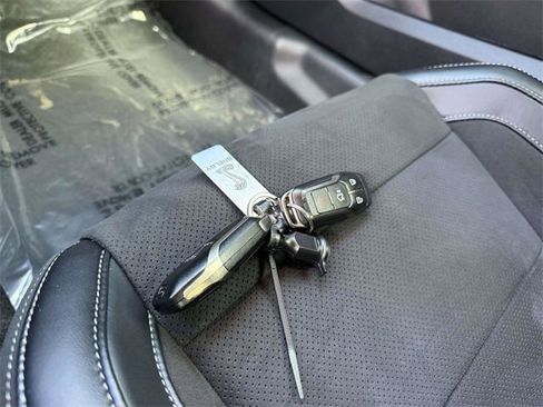 Used 2017 Ford Mustang Shelby GT350 image 54