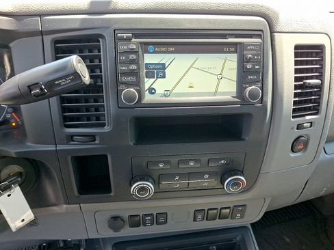 Used 2021 Nissan NV 3500 SV RWD image 6
