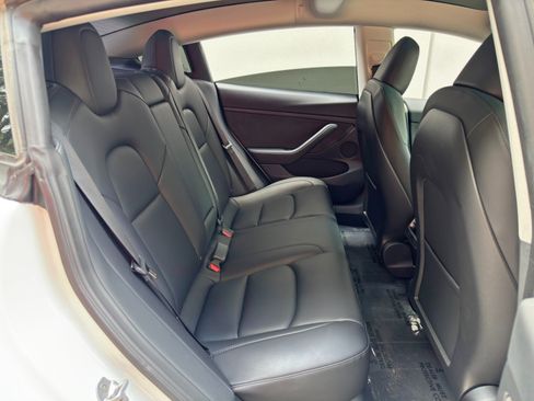 Used 2023 Tesla Model 3 Standard Range RWD image 38