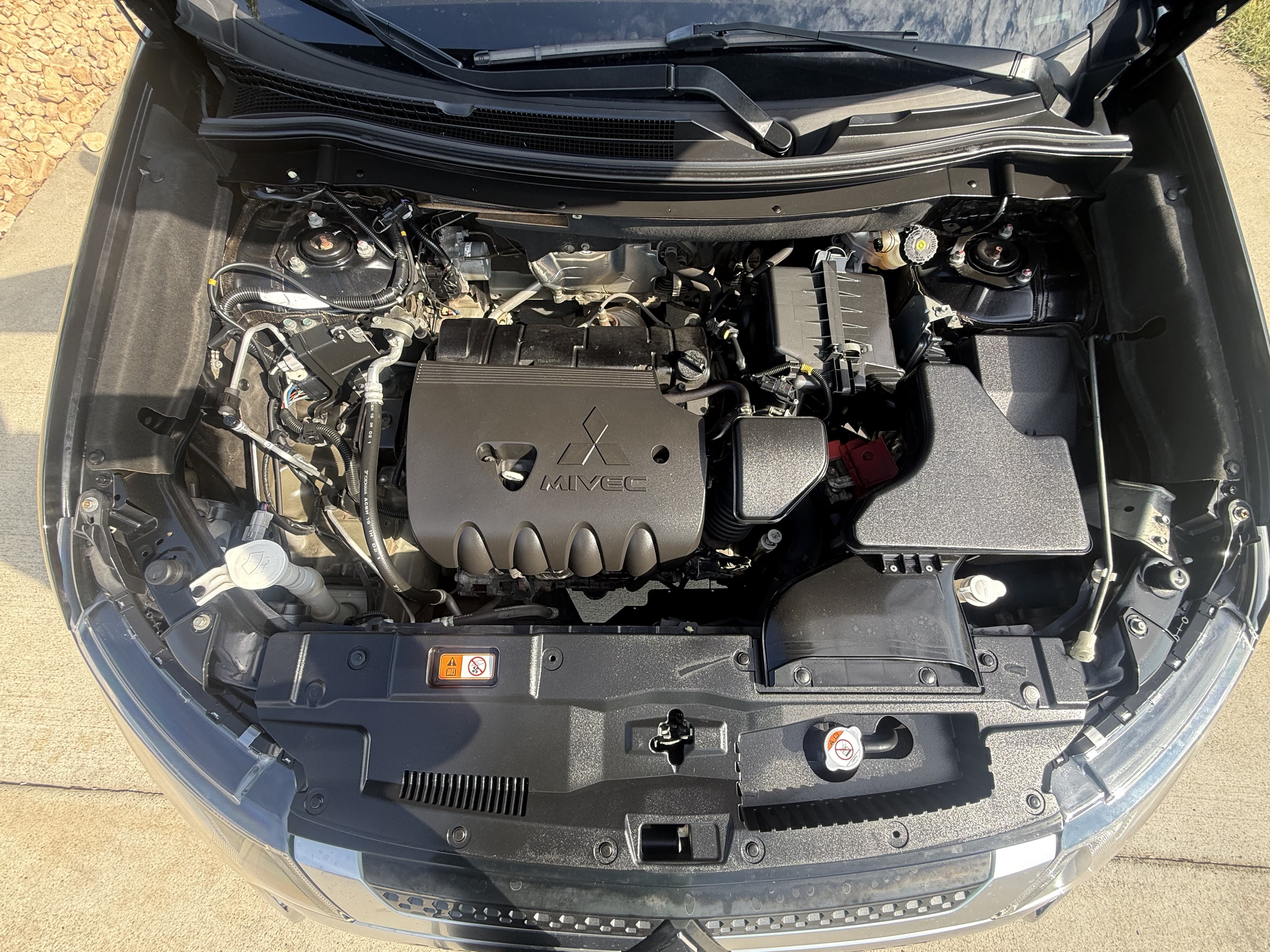 Used 2020 Mitsubishi Outlander SE AWD/4WD image 21