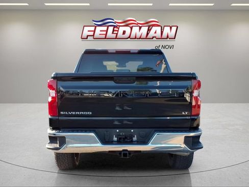 Used 2025 Chevrolet Silverado 1500 LT AWD/4WD image 4