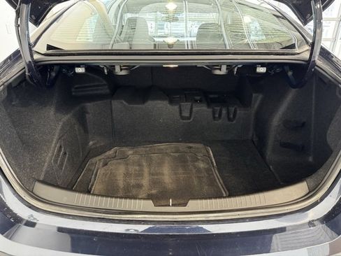 Used 2017 Chevrolet Malibu Hybrid image 37