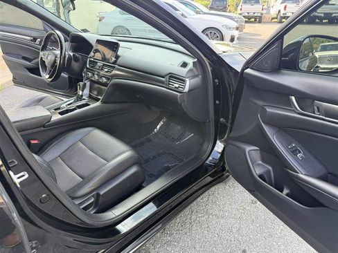 Used 2020 Honda Accord Sport image 12