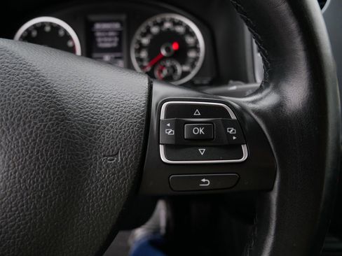 Used 2016 Volkswagen Tiguan S image 27