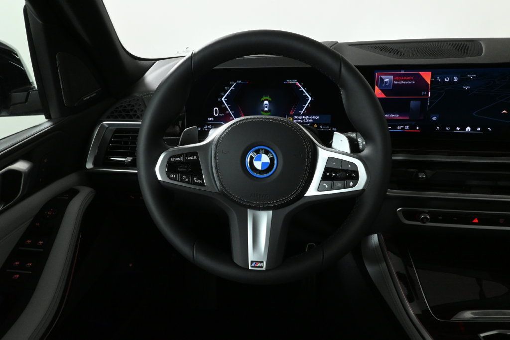 Used 2026 BMW X5 xDrive50e w/ M Sport Package AWD/4WD image 19