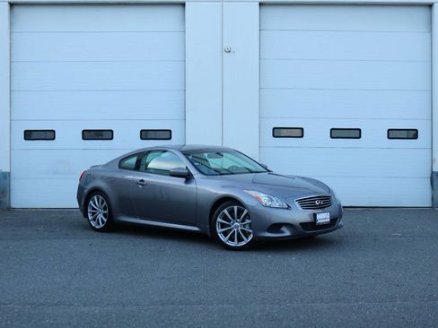 Used 2008 INFINITI G37 Sport w/ Premium Pkg image 2