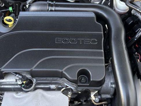 Used 2022 Chevrolet Malibu LT image 26