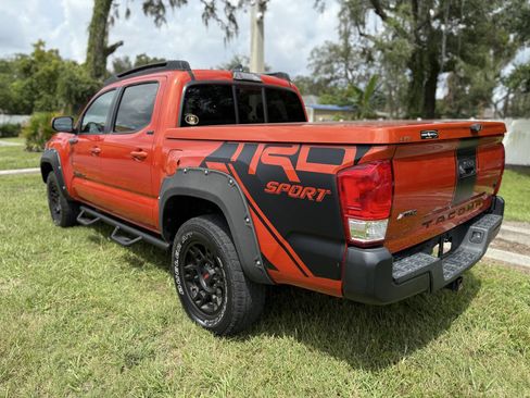 Used 2017 Toyota Tacoma SR5 image 5