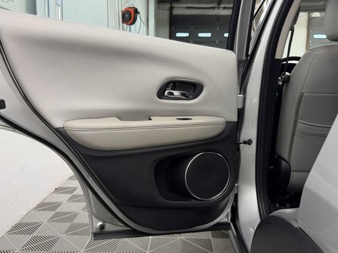 Used 2016 Honda HR-V EX image 6